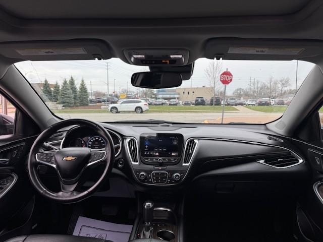 Vehicle Photo 12