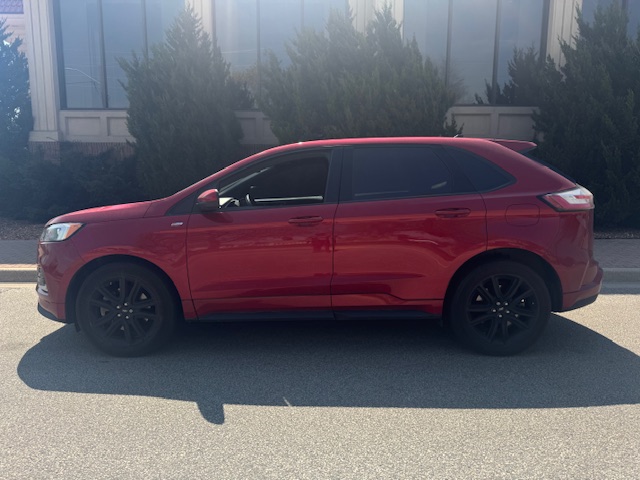 Vehicle Photo 8