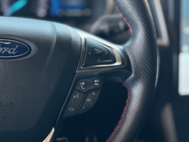 Vehicle Photo 16