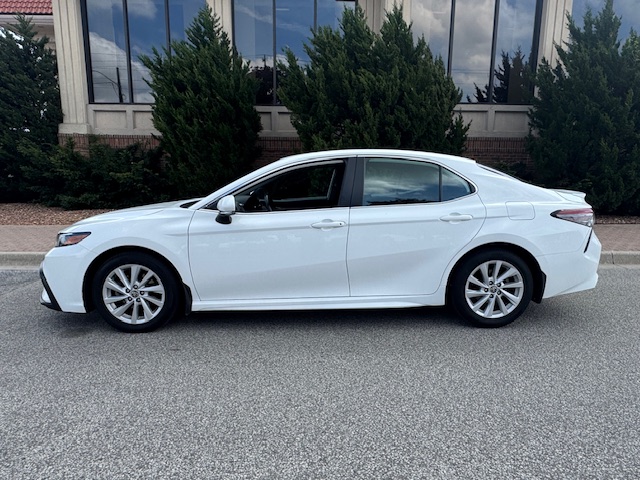 Vehicle Photo 8