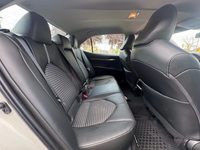 Vehicle Photo 11