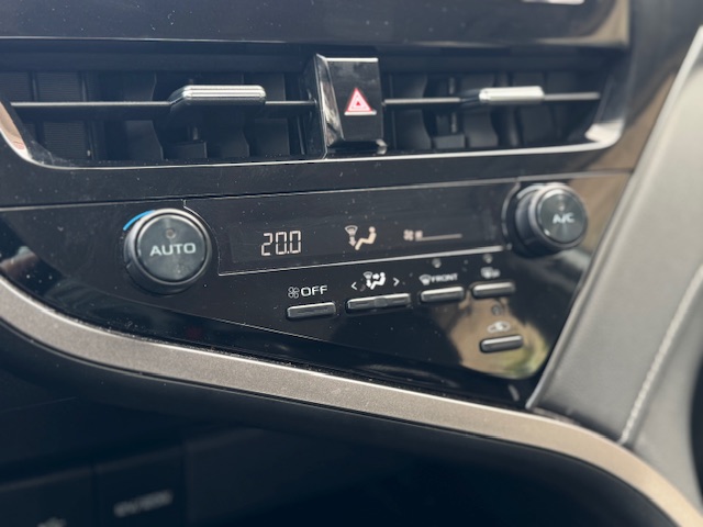 Vehicle Photo 18