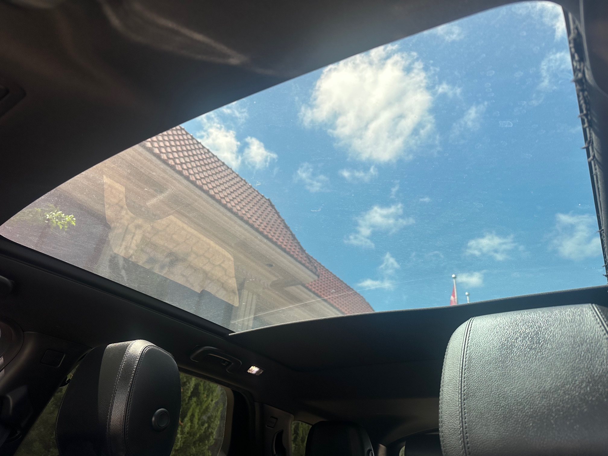 Vehicle Photo 13