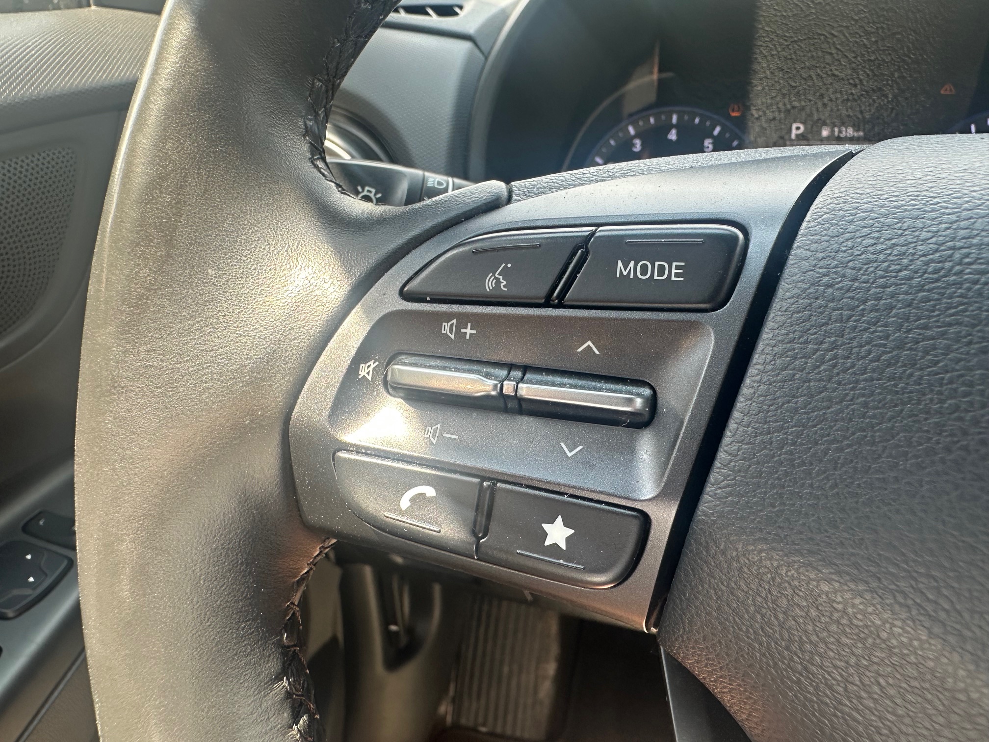 Vehicle Photo 13
