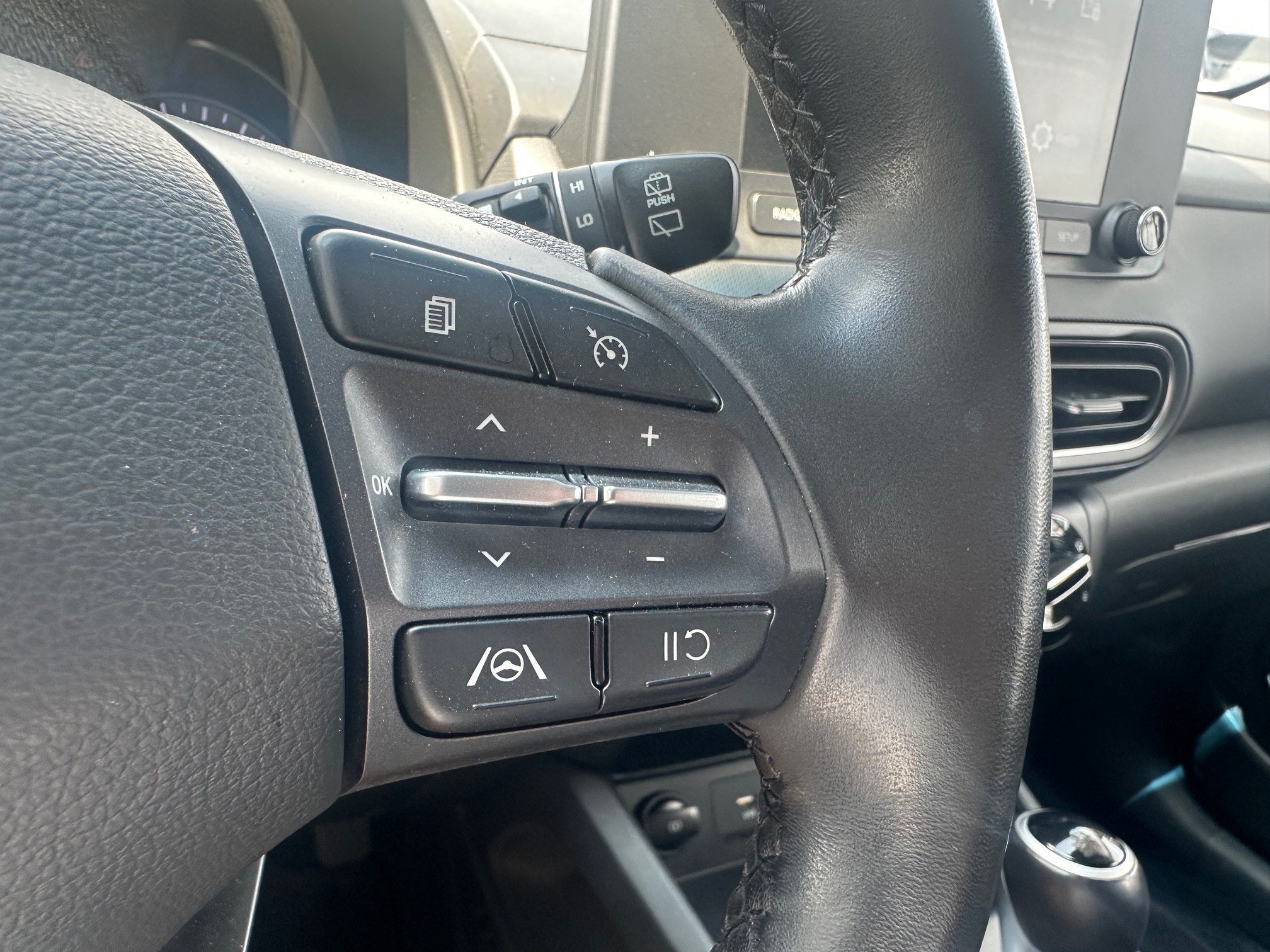 Vehicle Photo 14